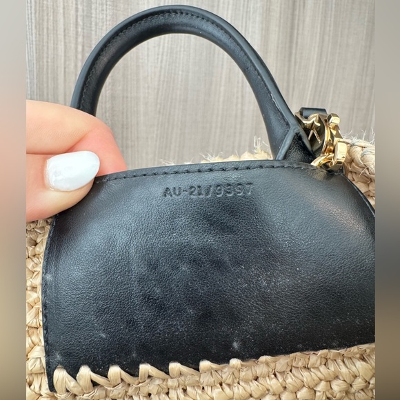 Ferragamo Hug Bag XS - Picture 14 of 15